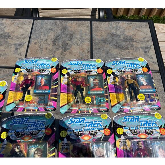 7 Star Trek Playmates 1993 Sky Box Collector Card Included New in Box - Picture 2 of 10